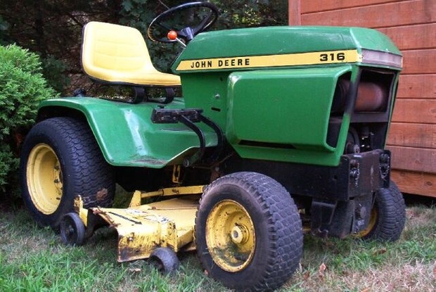 John Deere 316,318 and 420 Lawn and Garden Tractors Service Repair Technical Manual
