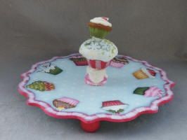 e428 Plate Your Christmas Cupcakes