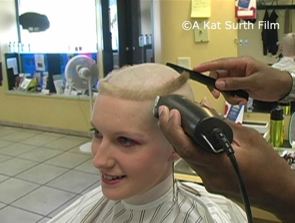 Kat's Barbershop Headshave