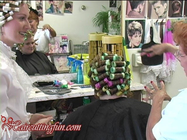 Angie's 1960s Big Hair - Roller Set and Style - HaircuttingFun.com