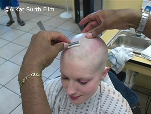 Kat's Barbershop Headshave