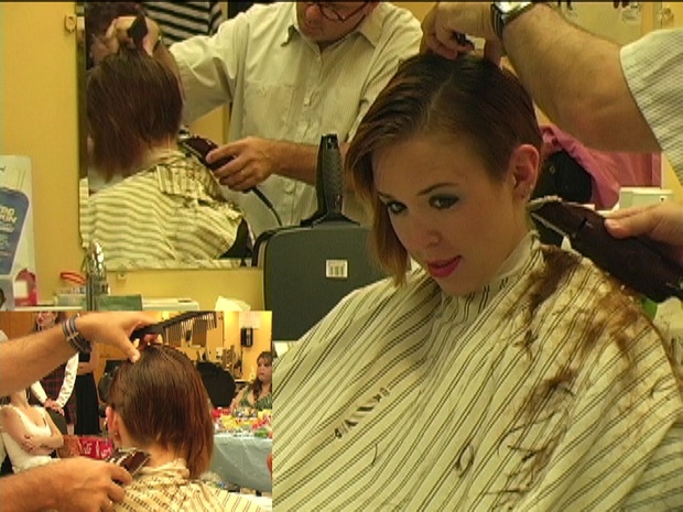 Judebox Jenny's Head Shave at the Too Hot for Hair Show