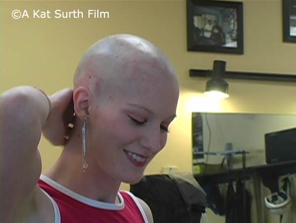 Kat's Barbershop Headshave