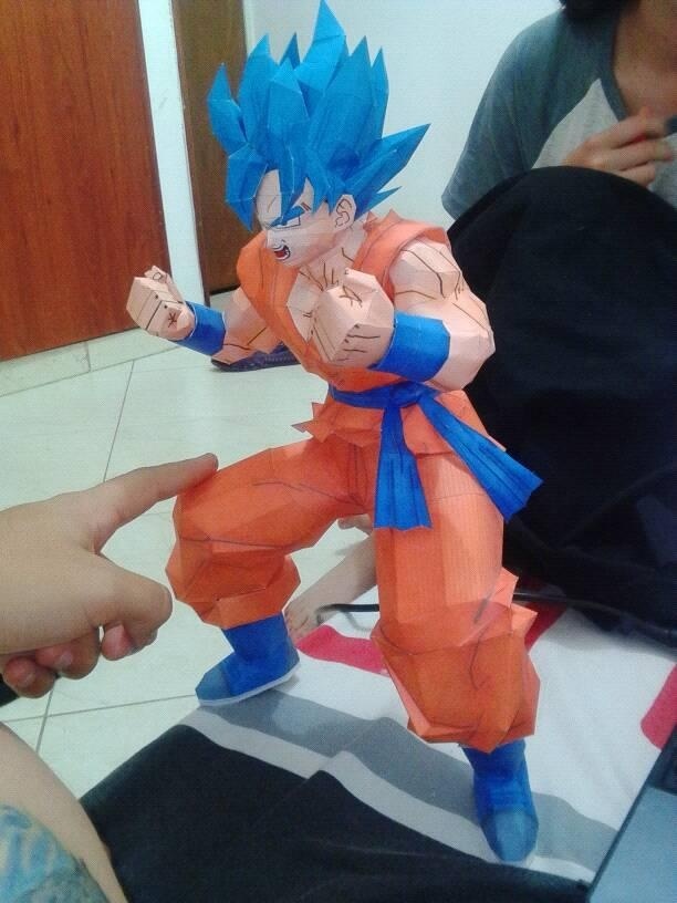 Papercraft -GOKU Super Saiyan Blue