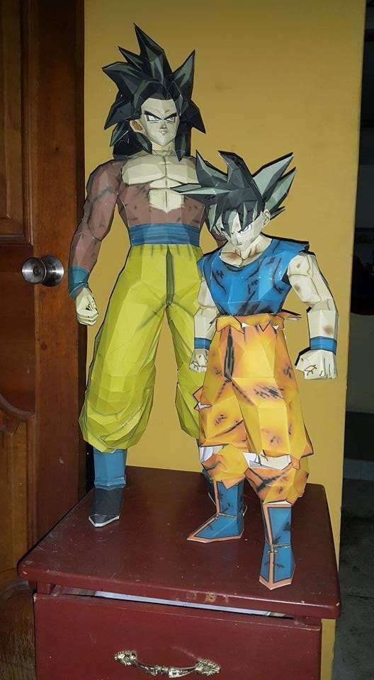 papercraft Goku Ssj 4