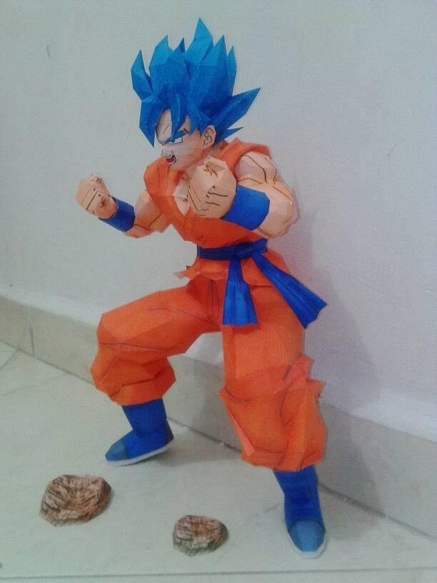 Papercraft -GOKU Super Saiyan Blue