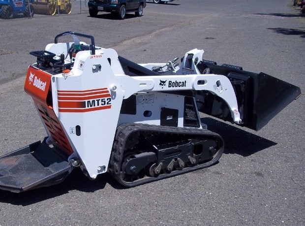 Bobcat MT52 Mini Track Loader Service Repair Manual (S/N 523611001 & Above, S/N 523711001 & Above)