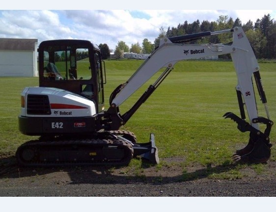 Bobcat E42 Compact Excavator Service Repair Manual (S/N AG3411001 , AHHB11001 & Above)