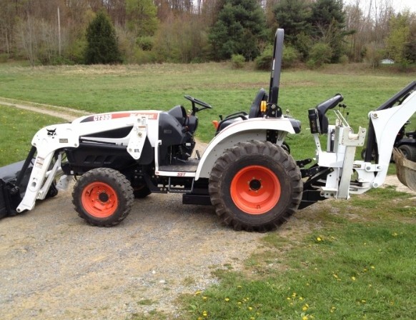 Bobcat CT335 Compact Tractor Service Repair Manual (S/N ABH811001 & Above, S/N AK9G11001 & Above)