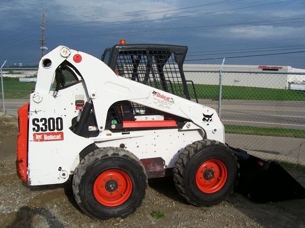 Bobcat S300 Skid - Steer Loader Service Repair Workshop Manual DOWNLOAD (S/N AJ4M11001 & Above )
