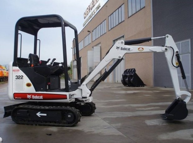Bobcat X320, X322 Hydraulic Excavator Service Repair Manual (S/N 562313001 , 517811001 & Above)