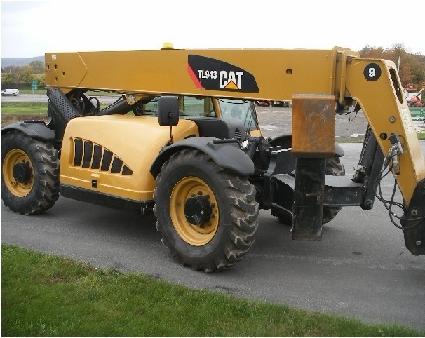Caterpillar Cat TL943 Telehandler Operation and Maintenance Manual DOWNLOAD