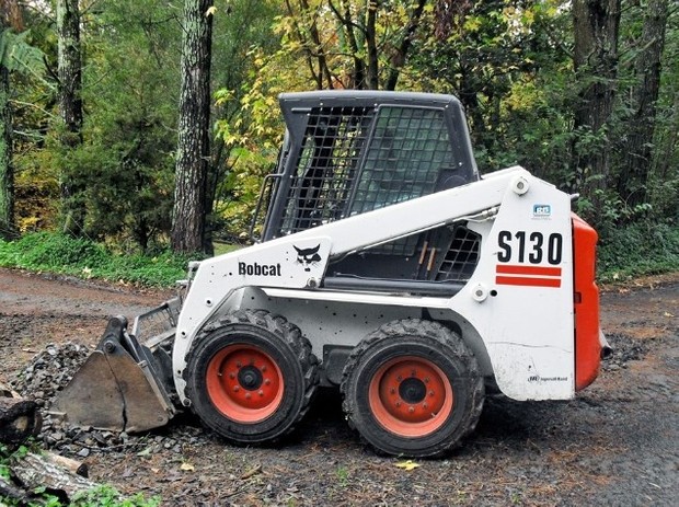 Bobcat S130 Skid - Steer Loader Service Repair Manual (S/N 527311001 , 527411001 & Above )