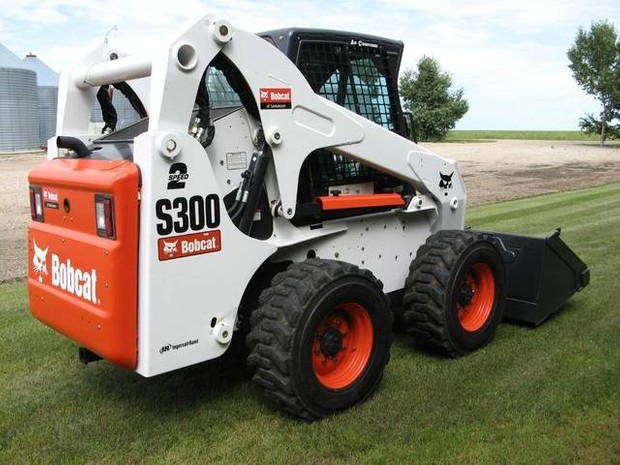 Bobcat S250, S300 Skid - Steer Loader Service Repair Manual (S/N A5GM11001 - A5GM19999,... )