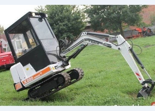 Bobcat X220 Hydraulic Excavator Service Repair Manual DOWNLOAD (S/N 508212001 & Above)