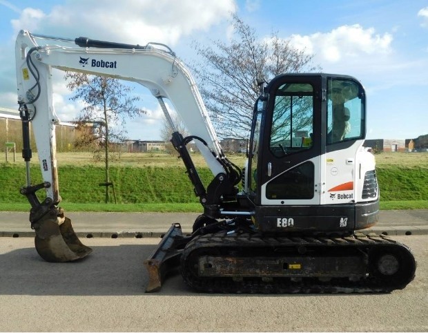 Bobcat E80 Compact Excavator Service Repair Manual (S/N AETB11001 & Above, S/N AET311001 & Above)