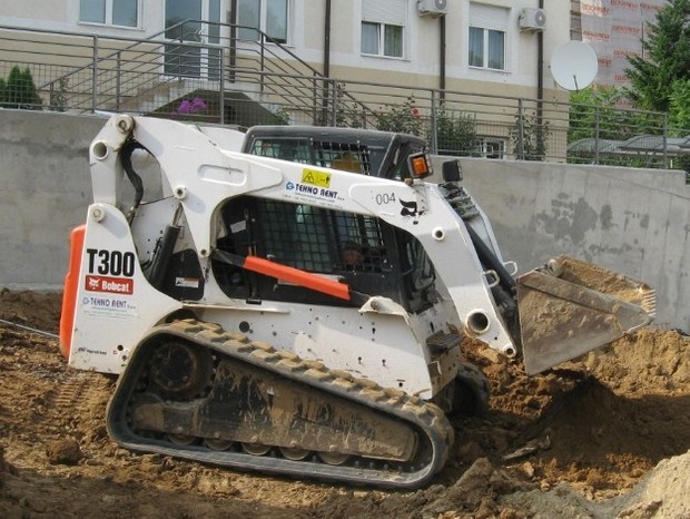 Bobcat T300 Compact Track Loader Service Repair Manual (S/N A5GU20001 & Above, A5GV20001 & Above )