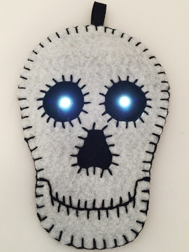 Skull Fabric Torch Instructions
