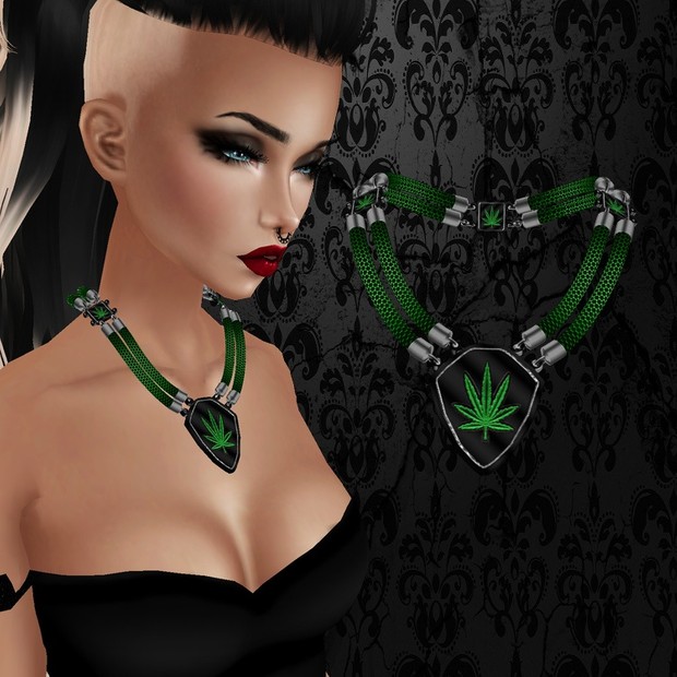 Female Black Weed Necklace