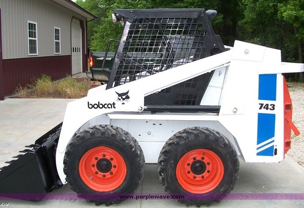 Bobcat 741, 742, 743, 743DS Factory Service and Repair Manual