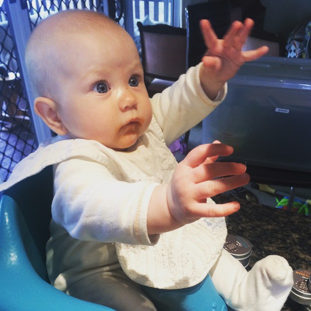 Introducing Baby's First Foods - A healthy gut start for babies
