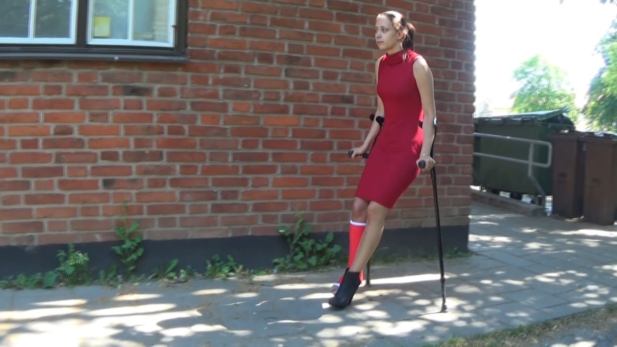 Sunshine 36 SLC I like to crutch around in my high h Swecrutch