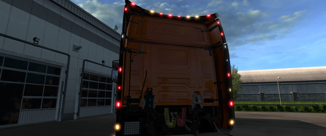 [Tuning pack] Nextgen cab spoiler lights (from 1.38 a Euro truck